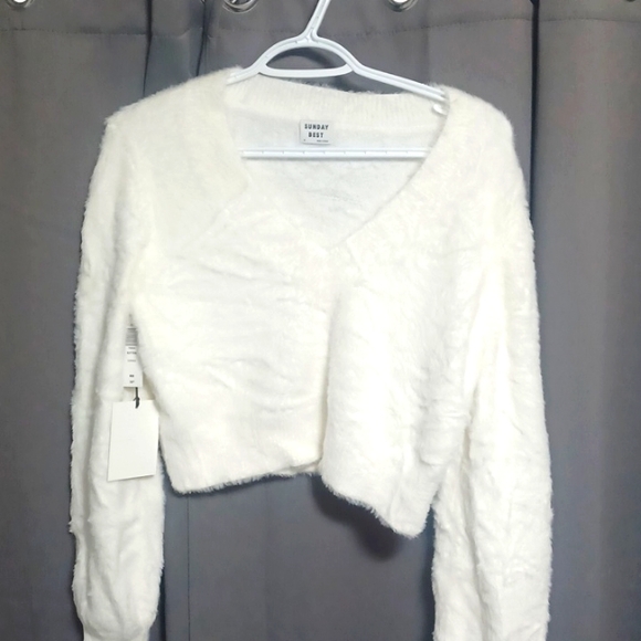Aritzia super soft cropped white sweater - Picture 2 of 5